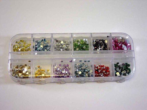 Monatsknüller: 1200 Strass-Steinchen in 12 Farben/Formen, sortiert in Box